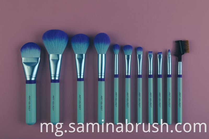 Makeup Brush 2030